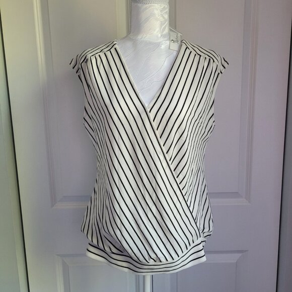 Reitmans Tops - NWT! Reitmans black & white striped blouse size S